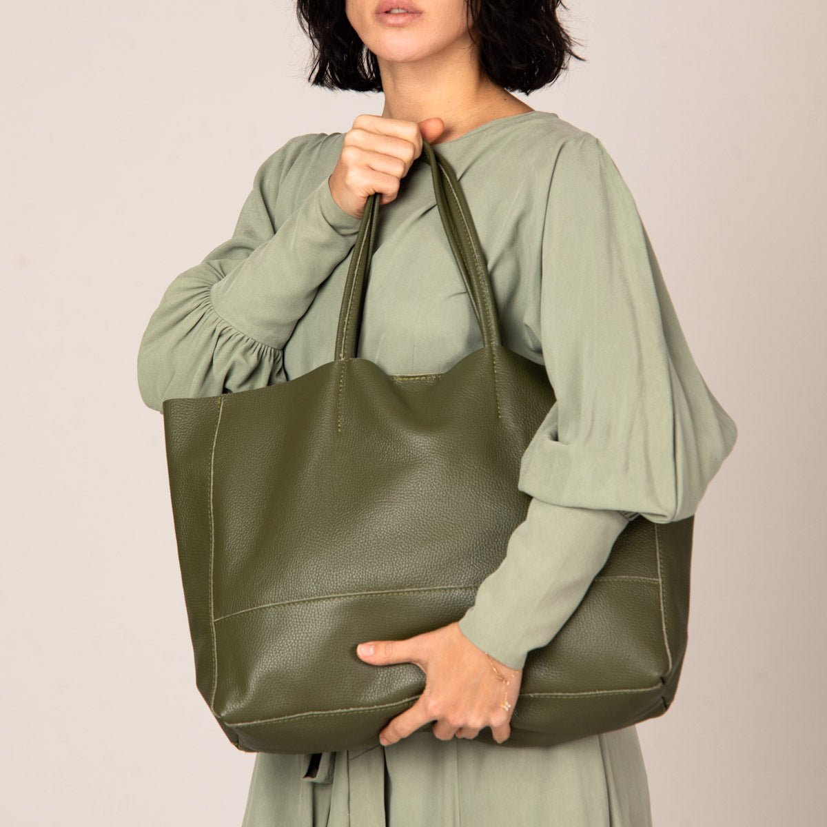 Classic Leather Tote - Moss Green - Pampora Leather