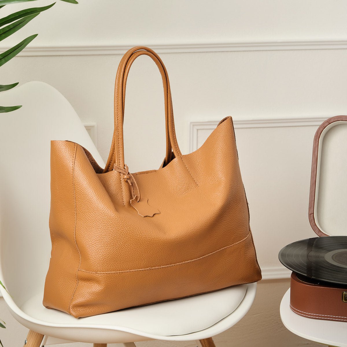 Classic Leather Tote - Desert Brown - Pampora Leather