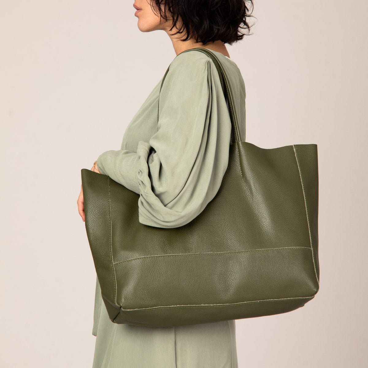 Classic Leather Tote - Moss Green - Pampora Leather