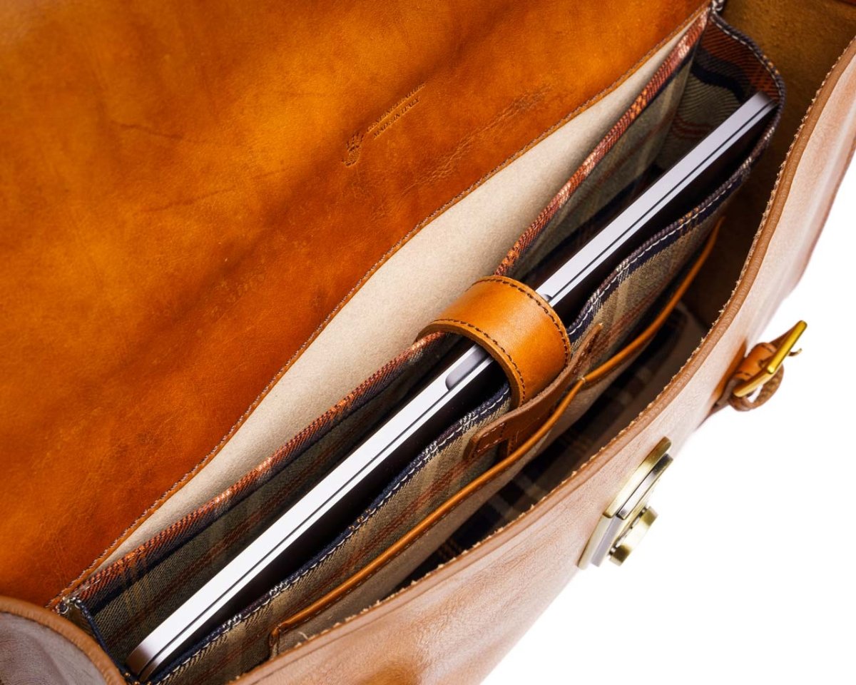 Making Big Moves - Honey Brown - Pampora Leather