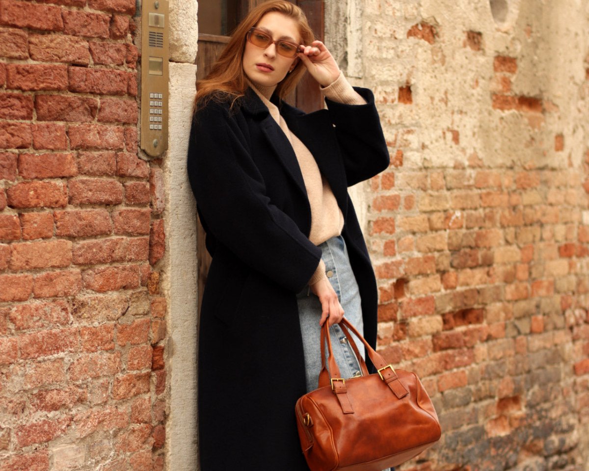 Midnight Moments - Dark Brown - Pampora Leather