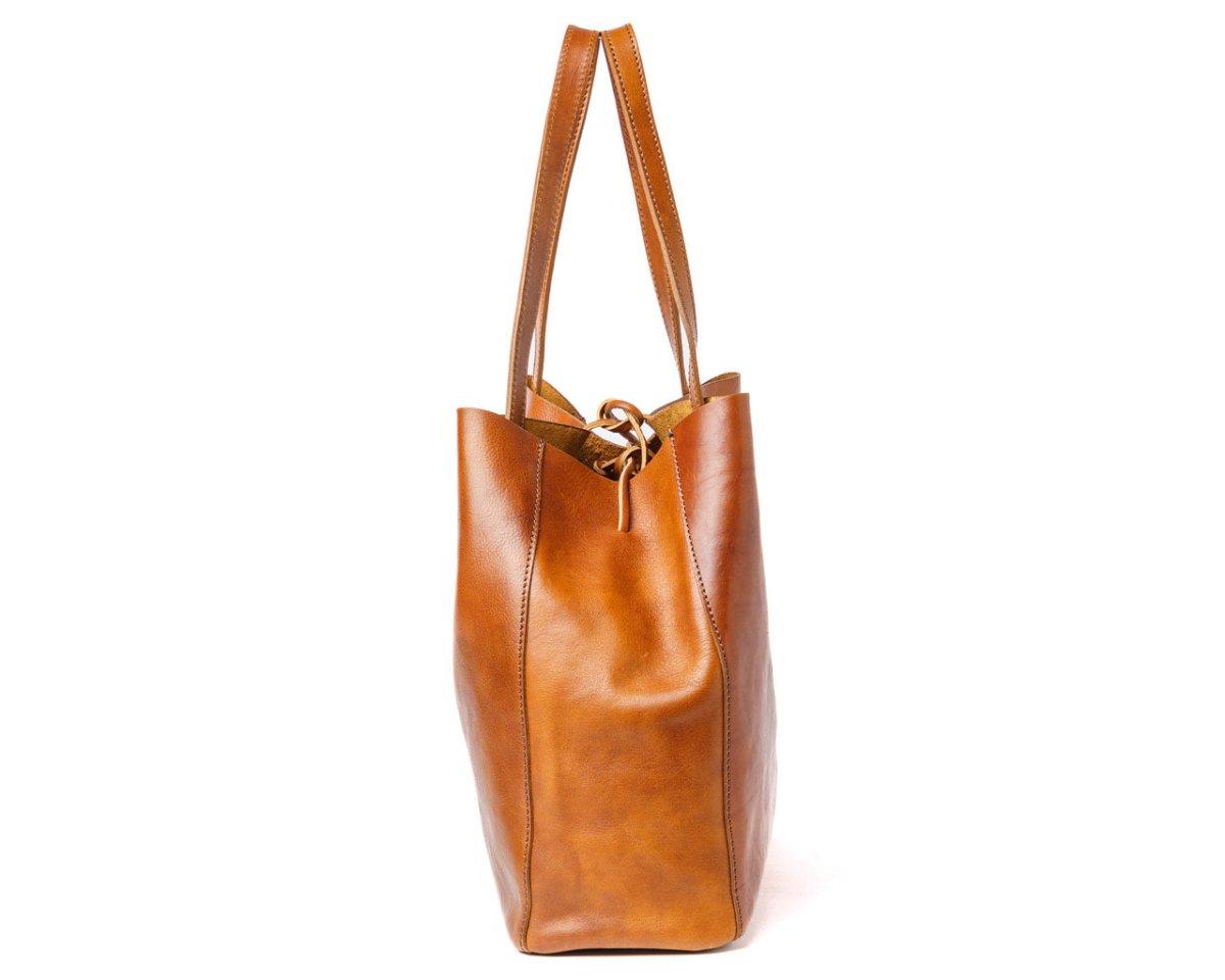 On A Voyage - Honey Brown - Pampora Leather