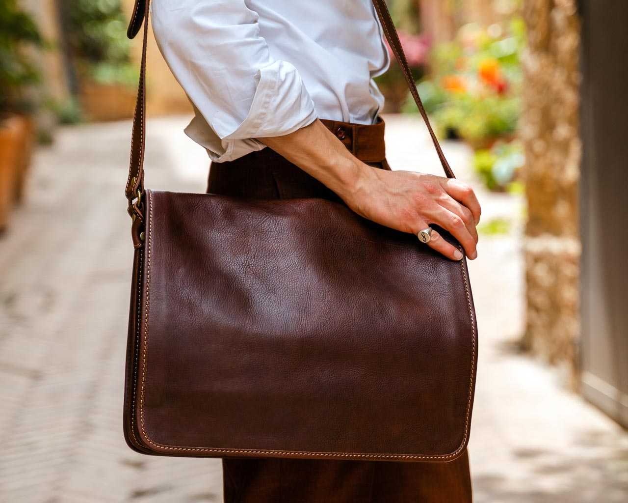 Leather shops messenger bags