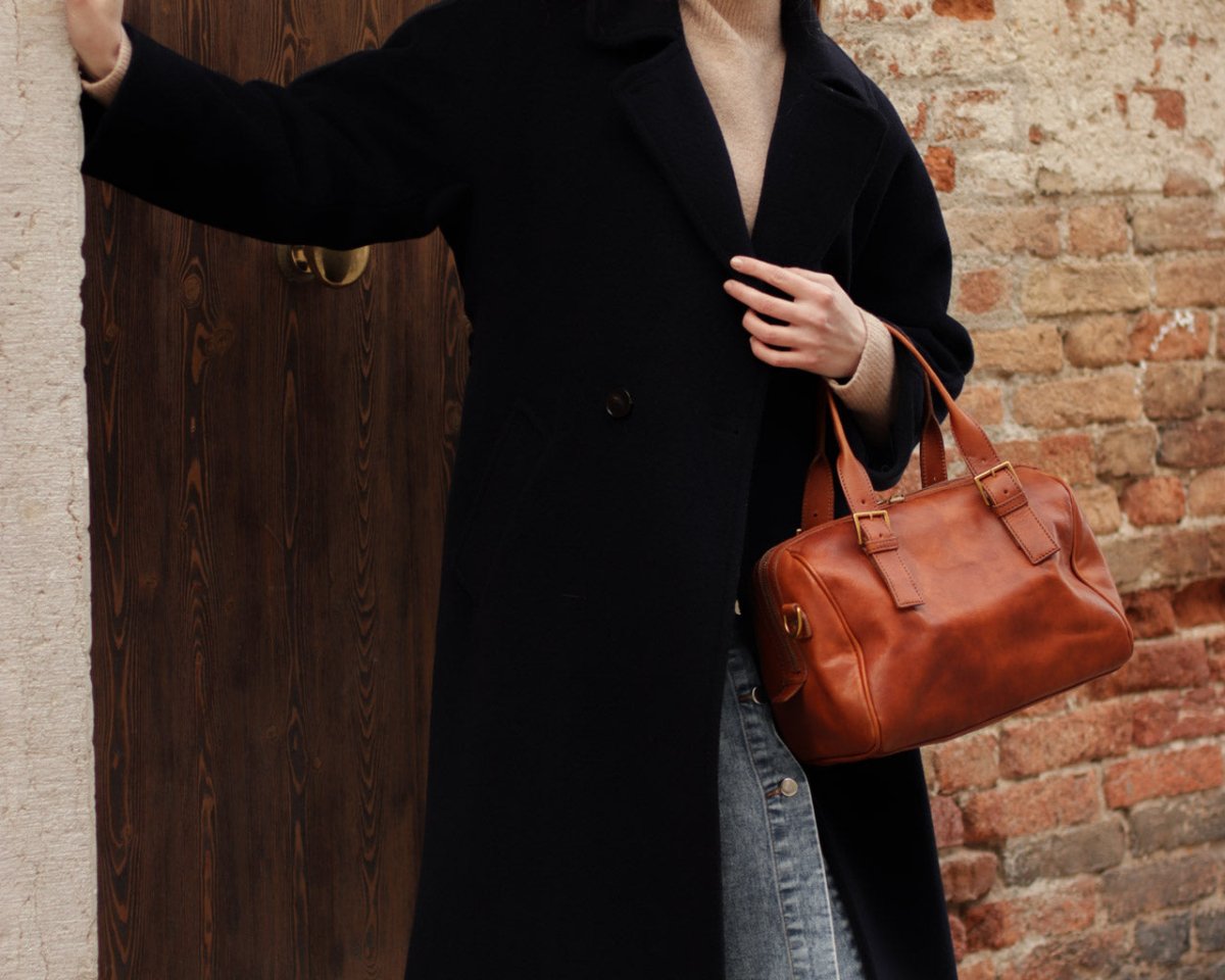 Midnight Moments - Dark Brown - Pampora Leather