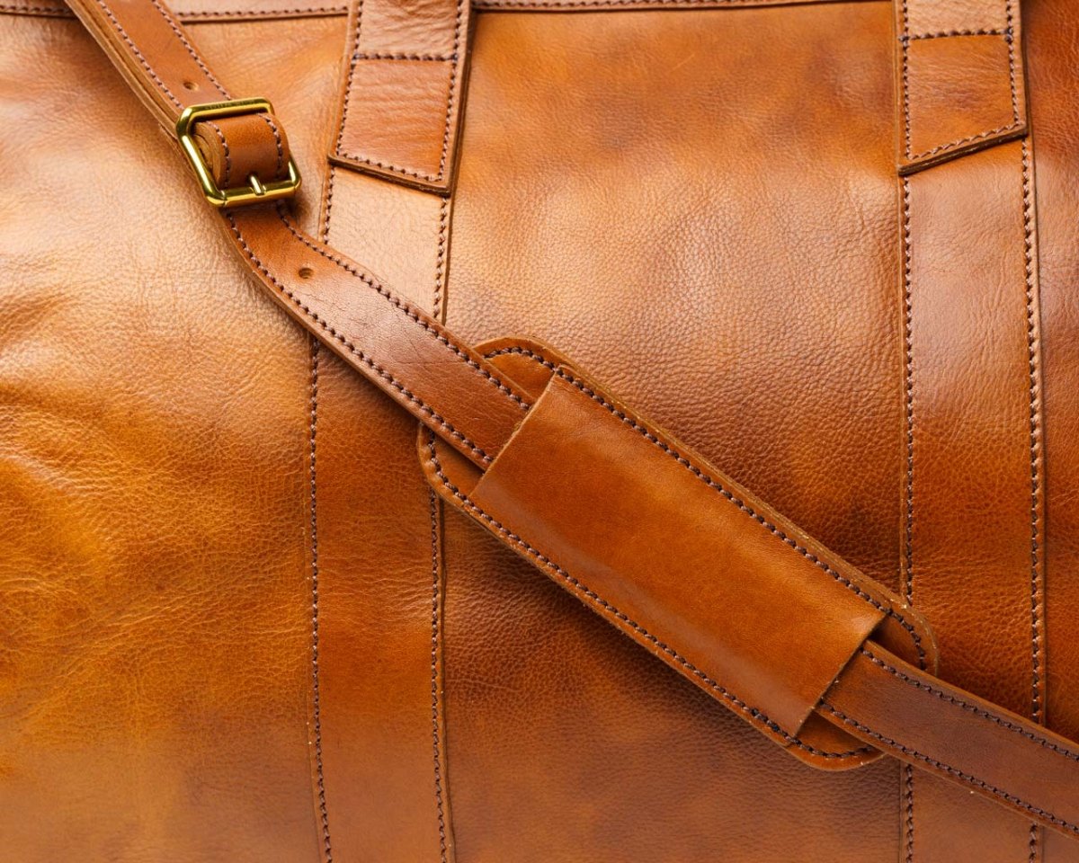 On The Move Leather Duffle Bag | Pampora Leather
