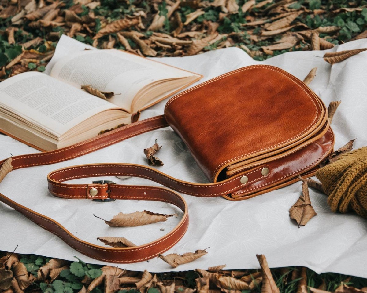 World Venture - Dark Brown - Pampora Leather