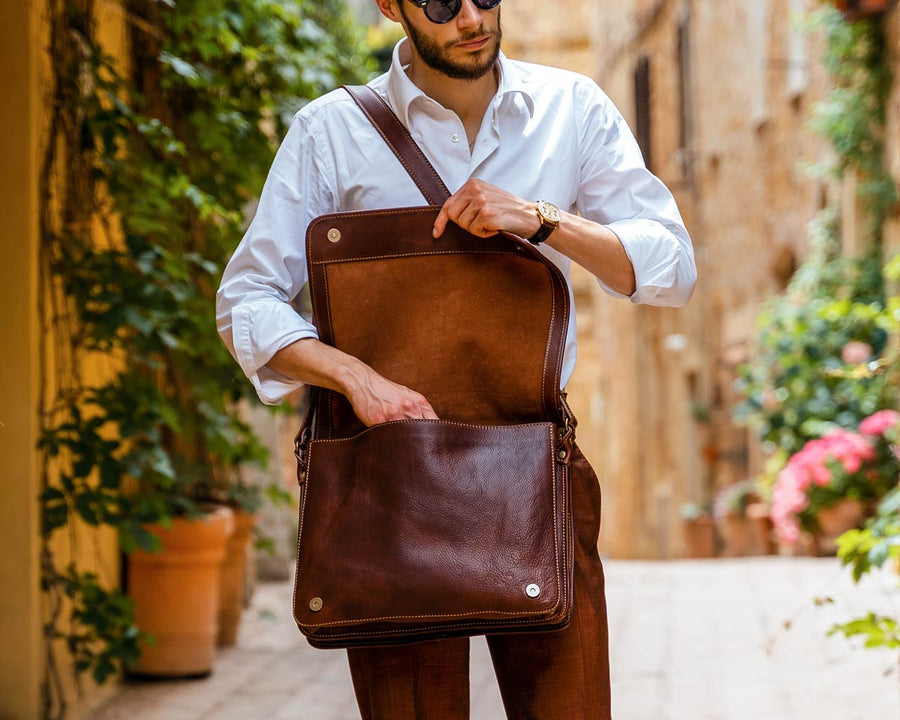 City Style Messenger Bag made of Italian Textured Calfskin with